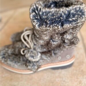 Sam Edelman Gray and Blue Winter Boots